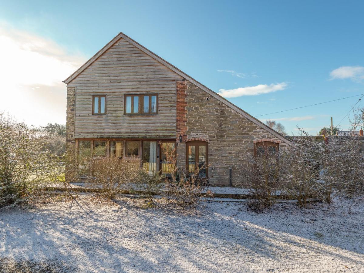 Вилла Glebe Barn Caynham Экстерьер фото